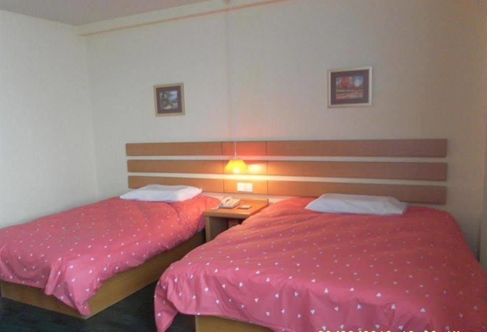 Home Inn Yantai Haiyang Bus Station Shengchancun Екстериор снимка